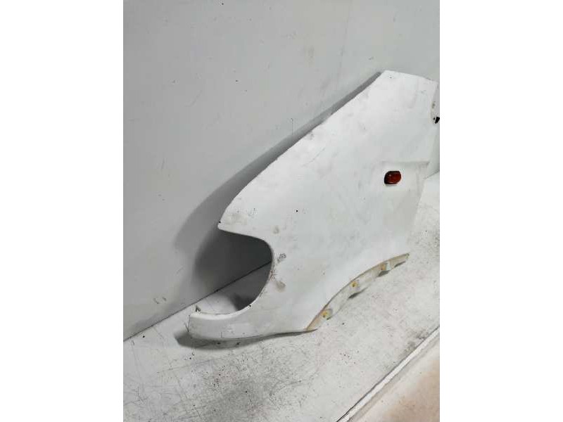 Recambio de aleta delantera izquierda para opel movano 2.5 dti cat (g9u-a720 / lj9) referencia OEM IAM   