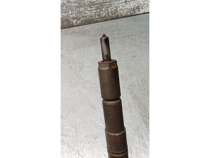 Recambio de inyector para saab 9-3 station wagon (e50) 1.9 tid referencia OEM IAM 0445110243  BOSCH