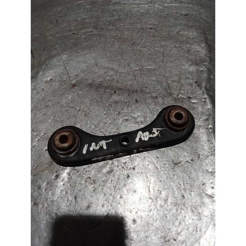 Recambio de brazo suspension inferior trasero izquierdo para rover 45 i hatchback (rt) 1.6 referencia OEM IAM  00 ANTERIOR