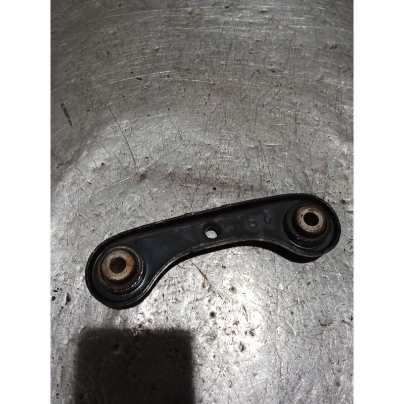 Recambio de brazo suspension inferior trasero izquierdo para rover 45 i hatchback (rt) 1.6 referencia OEM IAM  00 ANTERIOR