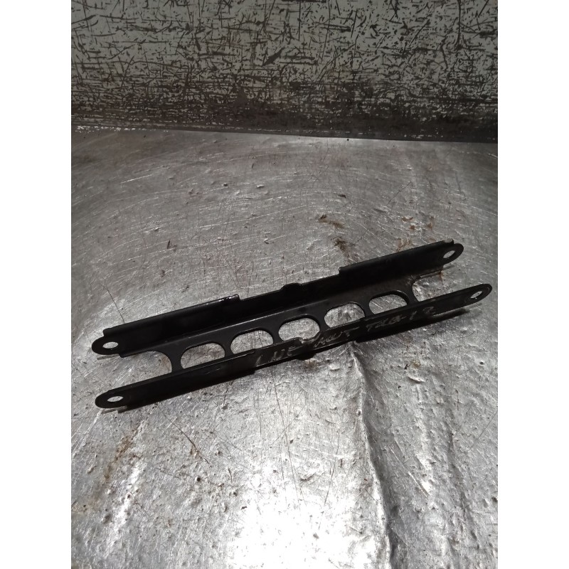 Recambio de brazo suspension inferior trasero izquierdo para bmw 3 (e90) 318 d referencia OEM IAM  08 ANTERIOR