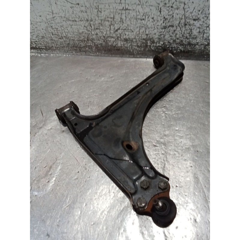 Recambio de brazo suspension inferior delantero izquierdo para opel ascona c (j82) 2.0 i cat (f11, m11, f68, m68) referencia OEM