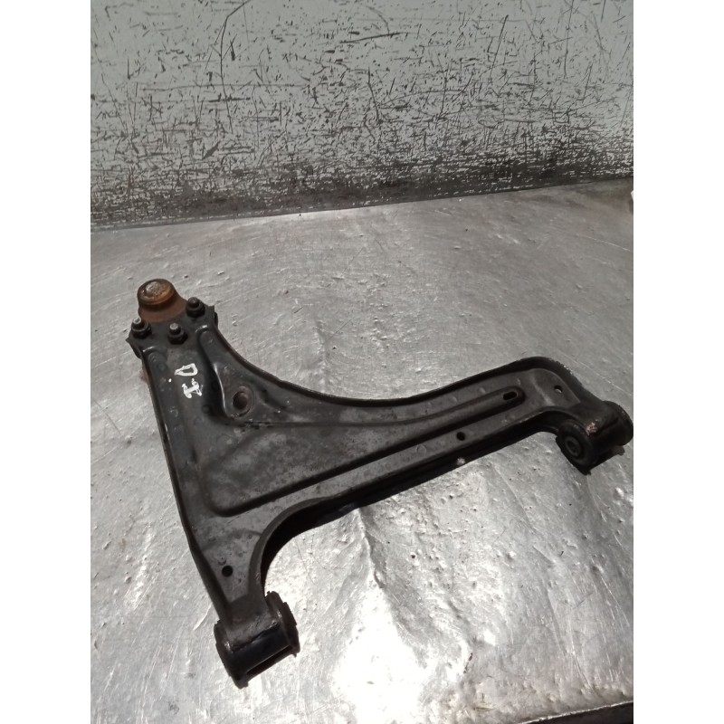 Recambio de brazo suspension inferior delantero izquierdo para opel ascona c (j82) 2.0 i cat (f11, m11, f68, m68) referencia OEM