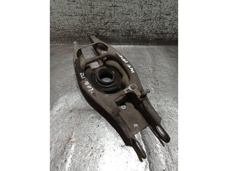 Recambio de brazo suspension inferior trasero izquierdo para bmw 3 (e90) 318 d referencia OEM IAM  08 POSTERIOR
