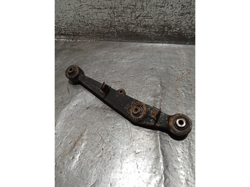 Recambio de brazo suspension inferior trasero derecho para rover 45 i hatchback (rt) 1.6 referencia OEM IAM POSTERIOR  00
