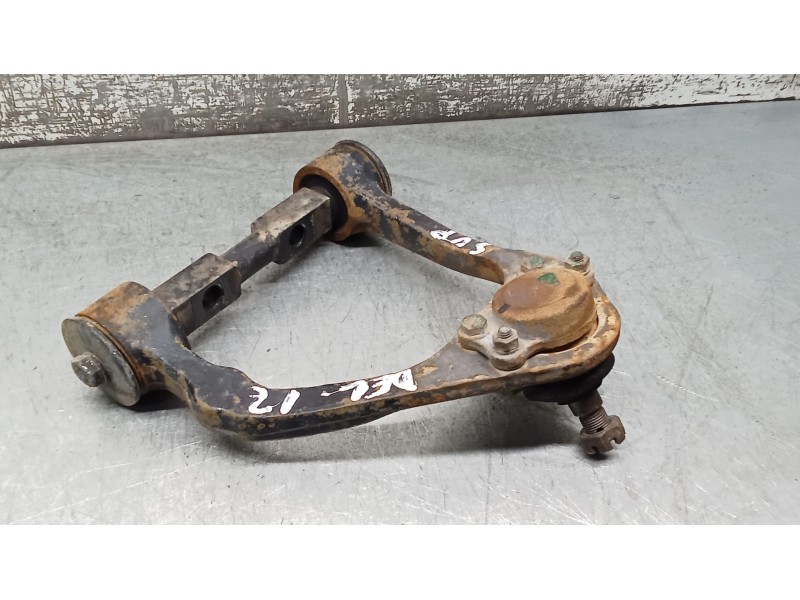Recambio de brazo suspension superior delantero izquierdo para tata xenon 2.2 dci referencia OEM IAM   08
