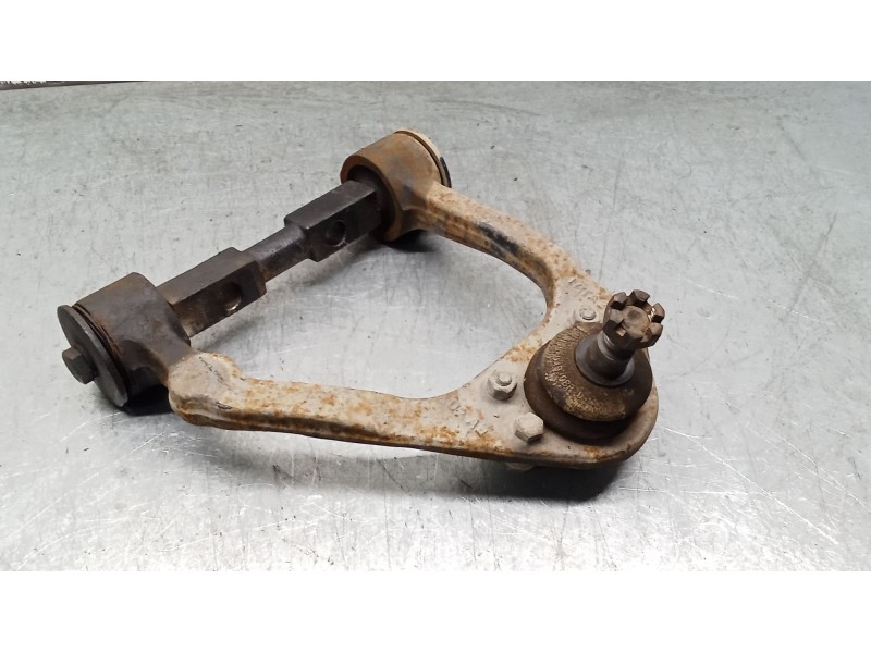 Recambio de brazo suspension superior delantero derecho para tata xenon 2.2 dci referencia OEM IAM   08