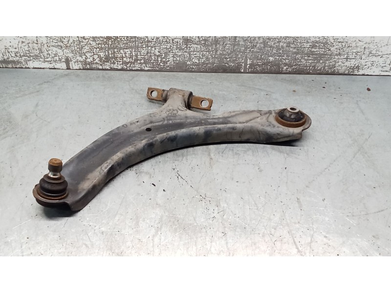 Recambio de brazo suspension inferior delantero izquierdo para renault koleos i (hy_) 2.0 dci (hy0k) referencia OEM IAM   08