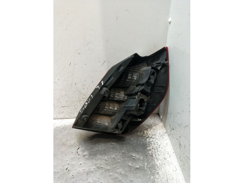 Recambio de piloto trasero izquierdo para renault scénic ii (jm0/1_) 1.5 dci (jm02, jm13) referencia OEM IAM   