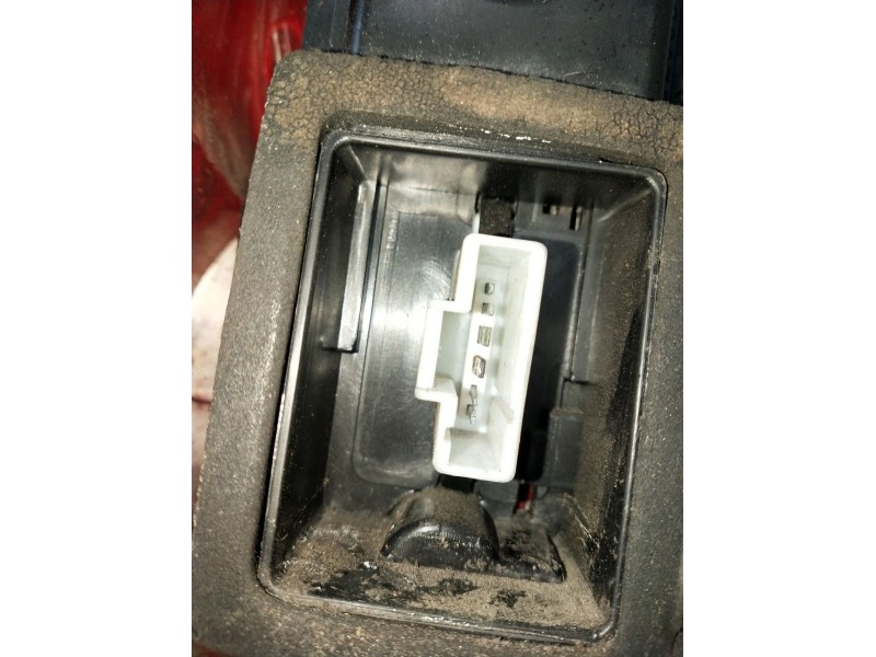 Recambio de piloto trasero derecho para peugeot 307 sw (3h) 2.0 hdi 110 referencia OEM IAM   