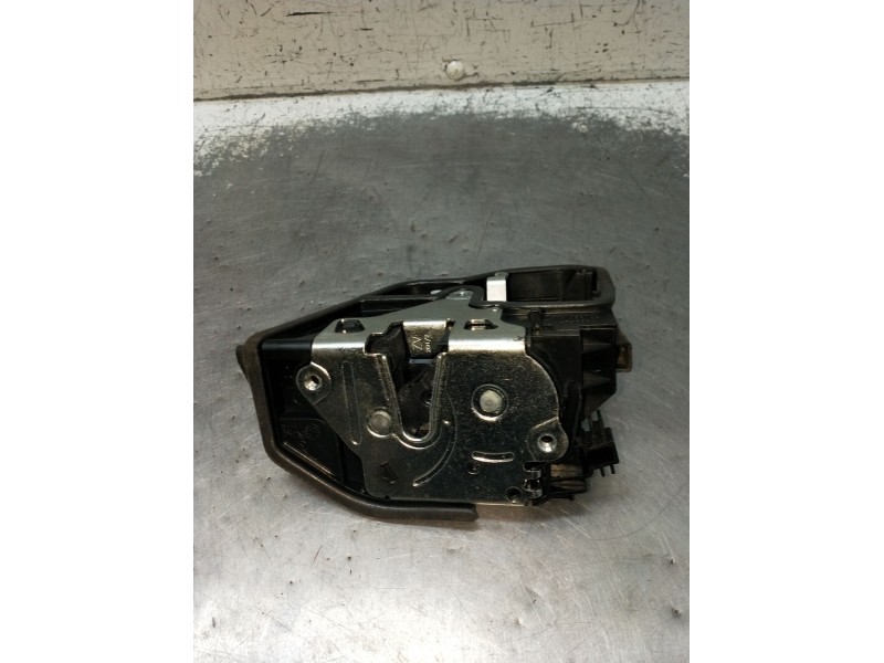 Recambio de motor cierre centralizado trasero izquierdo para bmw 3 (e90) 318 d referencia OEM IAM  4P 2008