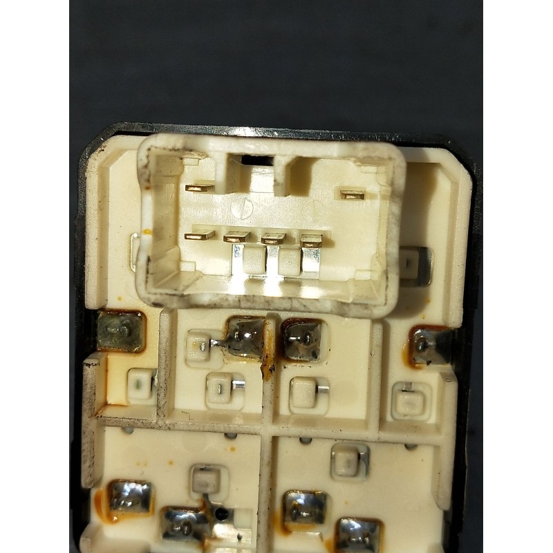 Recambio de mando elevalunas delantero izquierdo para chevrolet aveo / kalos hatchback (t250, t255) 1.2 referencia OEM IAM 20200