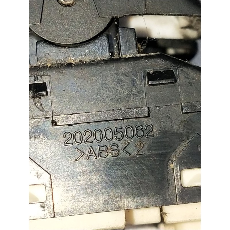 Recambio de mando elevalunas delantero izquierdo para chevrolet aveo / kalos hatchback (t250, t255) 1.2 referencia OEM IAM 20200