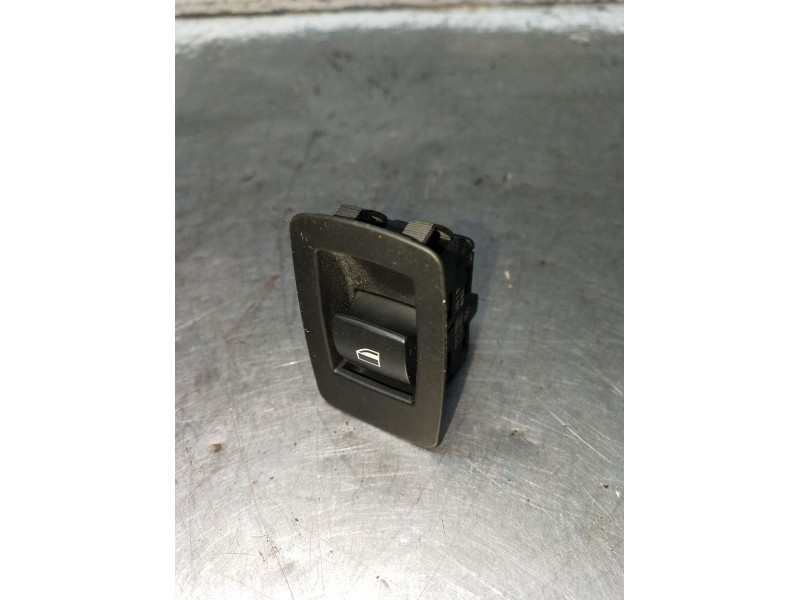 Recambio de mando elevalunas delantero derecho para bmw 3 (e90) 318 d referencia OEM IAM 15939900 4P 2008