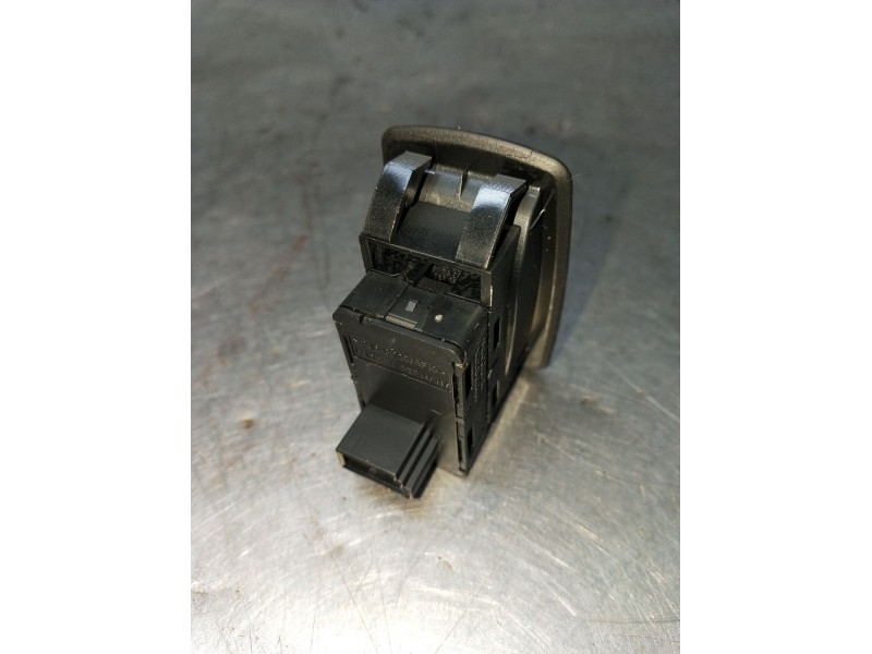 Recambio de mando elevalunas delantero derecho para bmw 3 (e90) 318 d referencia OEM IAM 15939900 4P 2008