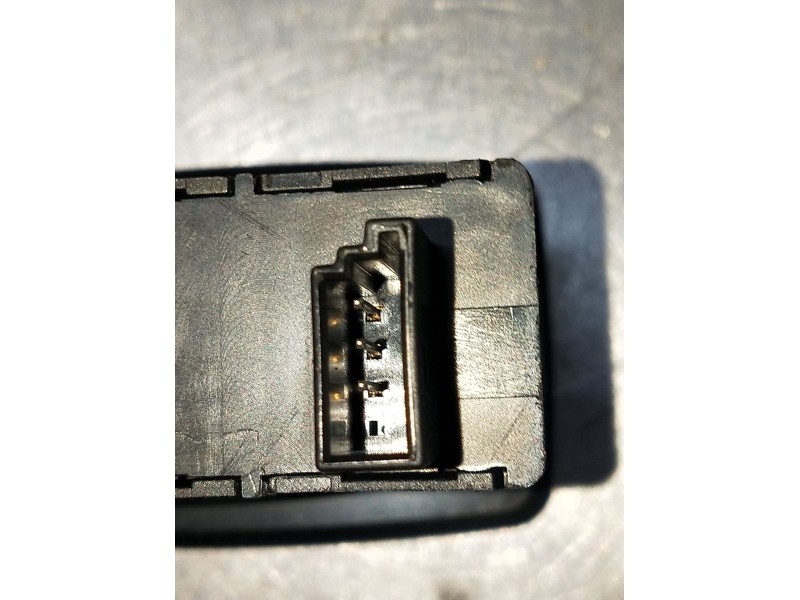 Recambio de mando elevalunas delantero derecho para bmw 3 (e90) 318 d referencia OEM IAM 15939900 4P 2008