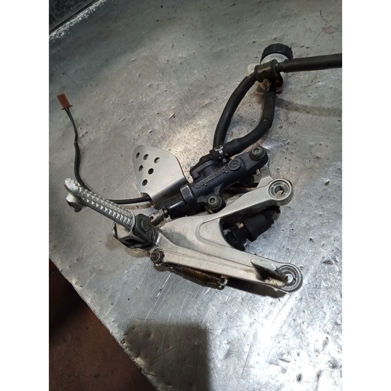 Recambio de pinza freno trasera izquierda para yamaha yzf-r yzf-r6 (rj03) referencia OEM IAM   BOMBA FRENO