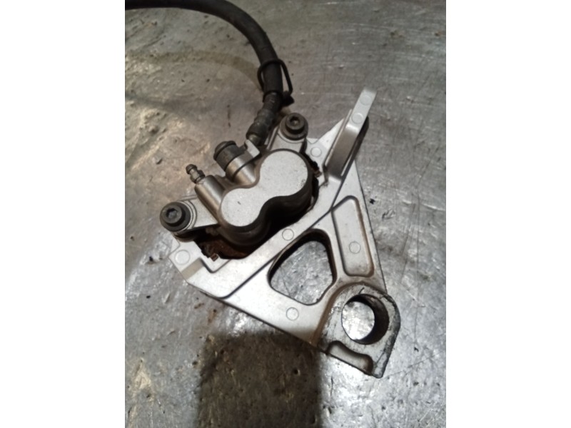 Recambio de pinza freno trasera izquierda para yamaha yzf-r yzf-r6 (rj03) referencia OEM IAM   BOMBA FRENO