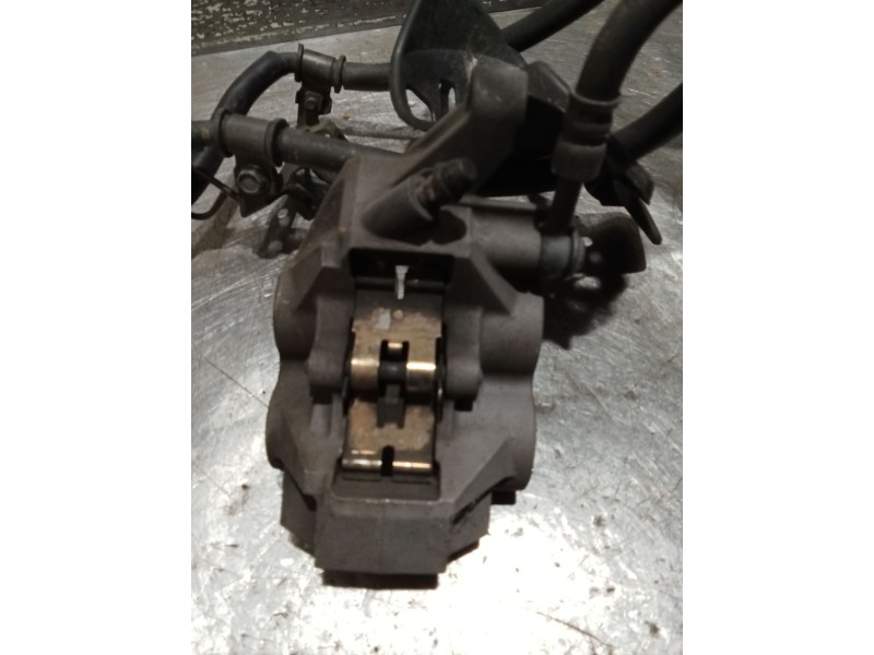 Recambio de pinza freno delantera derecha para yamaha yzf-r yzf-r6 (rj03) referencia OEM IAM   PINZAS DE FRENO