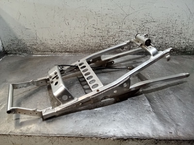 Recambio de subchasis para yamaha yzf-r yzf-r6 (rj03) referencia OEM IAM   