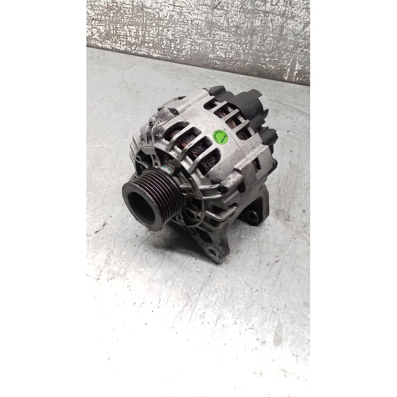 Recambio de alternador para renault clio iii (br0/1, cr0/1) 1.2 16v (br02, br0j, br11, cr02, cr0j, cr11) referencia OEM IAM TG9B