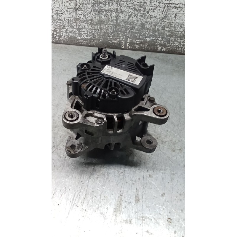 Recambio de alternador para renault clio iii (br0/1, cr0/1) 1.2 16v (br02, br0j, br11, cr02, cr0j, cr11) referencia OEM IAM TG9B