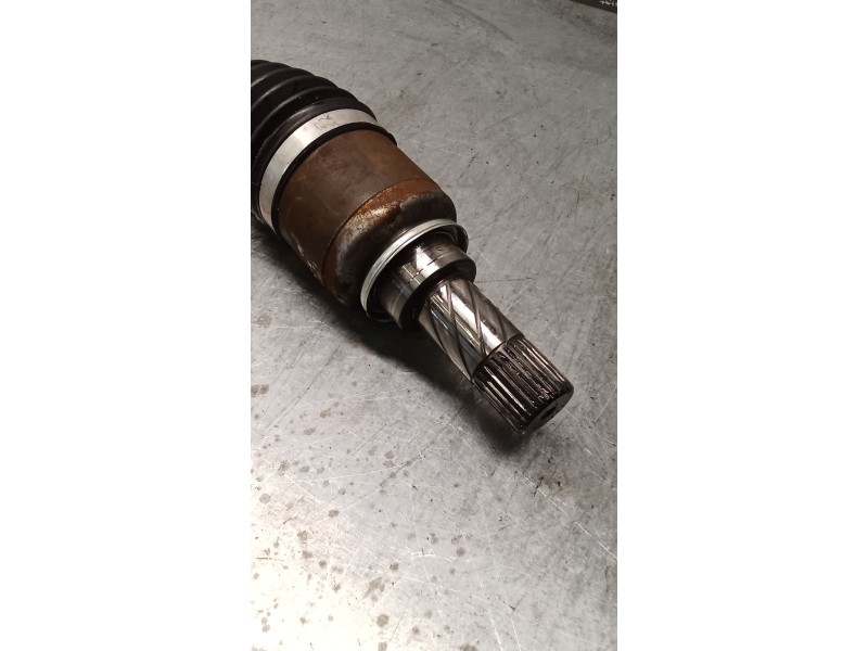 Recambio de transmision delantera izquierda para renault clio iii (br0/1, cr0/1) 1.2 16v (br02, br0j, br11, cr02, cr0j, cr11) re