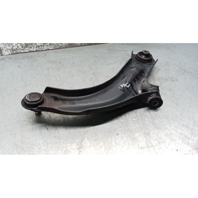 Recambio de brazo suspension inferior delantero izquierdo para renault clio iii (br0/1, cr0/1) 1.2 16v (br02, br0j, br11, cr02, 