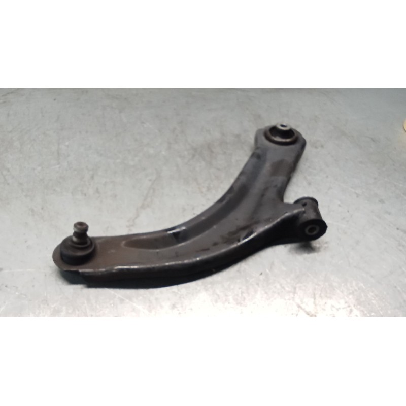 Recambio de brazo suspension inferior delantero derecho para renault clio iii (br0/1, cr0/1) 1.2 16v (br02, br0j, br11, cr02, cr