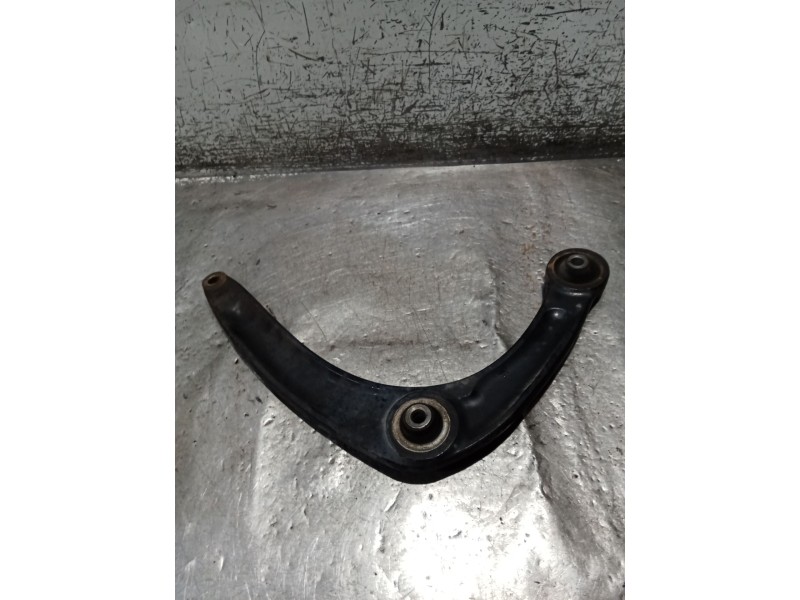 Recambio de brazo suspension inferior delantero izquierdo para citroën c4 grand picasso i (ua_) 1.6 hdi referencia OEM IAM   