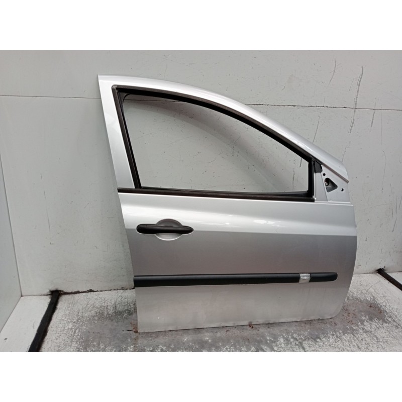 Recambio de puerta delantera derecha para renault clio iii (br0/1, cr0/1) 1.2 16v (br02, br0j, br11, cr02, cr0j, cr11) referenci