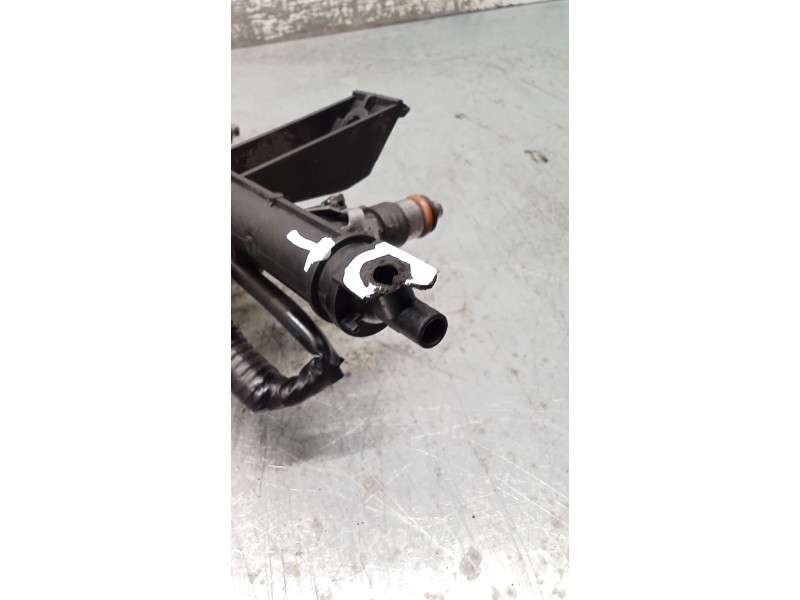 Recambio de rampa inyectora para renault clio iii (br0/1, cr0/1) 1.2 16v (br02, br0j, br11, cr02, cr0j, cr11) referencia OEM IAM