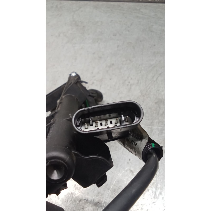 Recambio de rampa inyectora para renault clio iii (br0/1, cr0/1) 1.2 16v (br02, br0j, br11, cr02, cr0j, cr11) referencia OEM IAM
