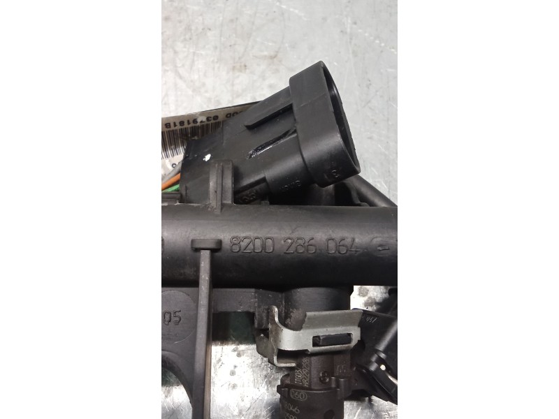 Recambio de rampa inyectora para renault clio iii (br0/1, cr0/1) 1.2 16v (br02, br0j, br11, cr02, cr0j, cr11) referencia OEM IAM