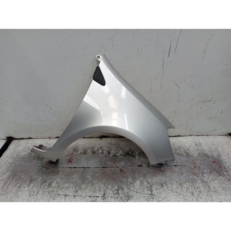 Recambio de aleta delantera derecha para renault clio iii (br0/1, cr0/1) 1.2 16v (br02, br0j, br11, cr02, cr0j, cr11) referencia