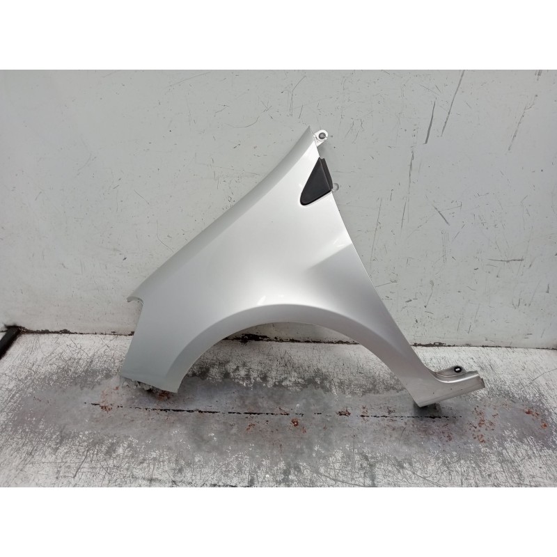 Recambio de aleta delantera izquierda para renault clio iii (br0/1, cr0/1) 1.2 16v (br02, br0j, br11, cr02, cr0j, cr11) referenc