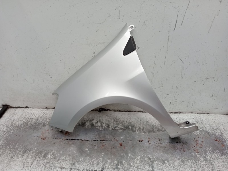 Recambio de aleta delantera izquierda para renault clio iii (br0/1, cr0/1) 1.2 16v (br02, br0j, br11, cr02, cr0j, cr11) referenc