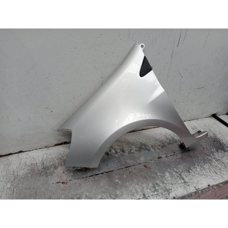Recambio de aleta delantera izquierda para renault clio iii (br0/1, cr0/1) 1.2 16v (br02, br0j, br11, cr02, cr0j, cr11) referenc