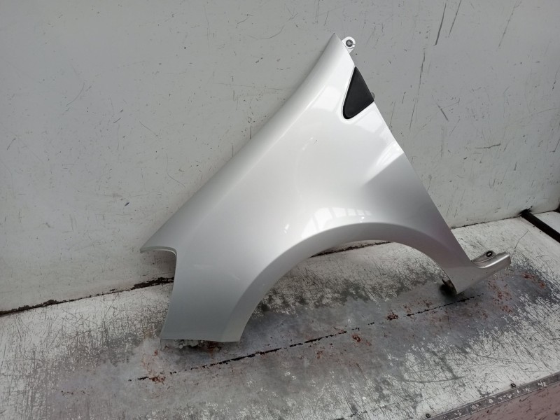 Recambio de aleta delantera izquierda para renault clio iii (br0/1, cr0/1) 1.2 16v (br02, br0j, br11, cr02, cr0j, cr11) referenc