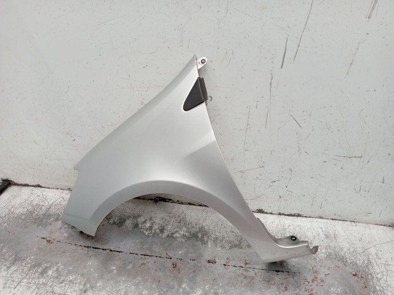 Recambio de aleta delantera izquierda para renault clio iii (br0/1, cr0/1) 1.2 16v (br02, br0j, br11, cr02, cr0j, cr11) referenc