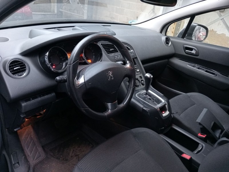 peugeot 5008 (0u_, 0e_) del año 2016