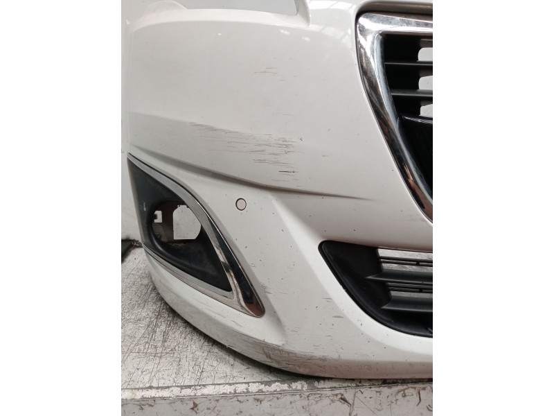 Recambio de paragolpes delantero para peugeot 5008 (0u_, 0e_) 1.6 bluehdi 120 referencia OEM IAM   