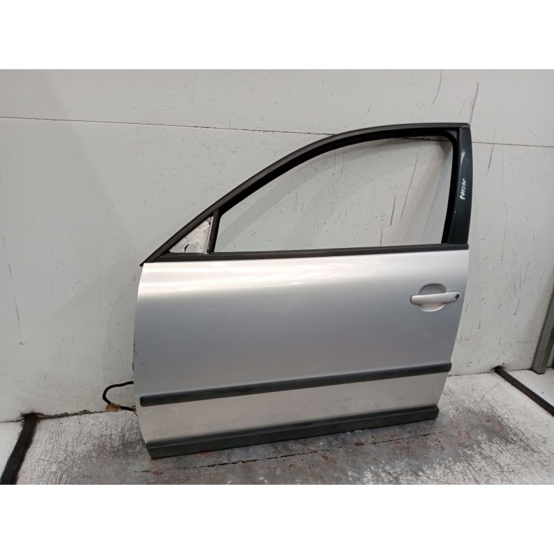 Recambio de puerta delantera derecha para volkswagen passat b3/b4 (3a2, 35i) 1.9 tdi referencia OEM IAM  4P 