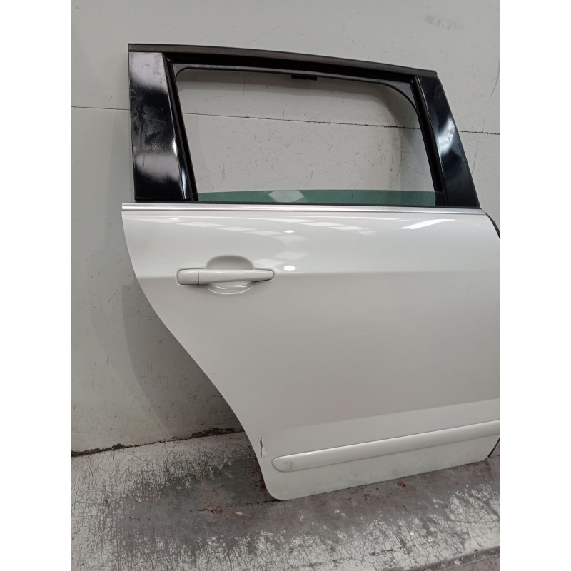 Recambio de puerta trasera derecha para peugeot 5008 (0u_, 0e_) 1.6 bluehdi 120 referencia OEM IAM  5P 