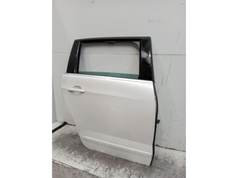 Recambio de puerta trasera derecha para peugeot 5008 (0u_, 0e_) 1.6 bluehdi 120 referencia OEM IAM  5P 