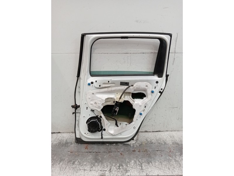 Recambio de puerta trasera derecha para peugeot 5008 (0u_, 0e_) 1.6 bluehdi 120 referencia OEM IAM  5P 