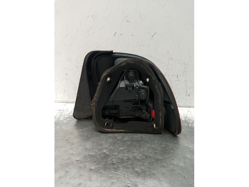 Recambio de piloto trasero izquierdo para rover 45 i hatchback (rt) 1.6 referencia OEM IAM   2000