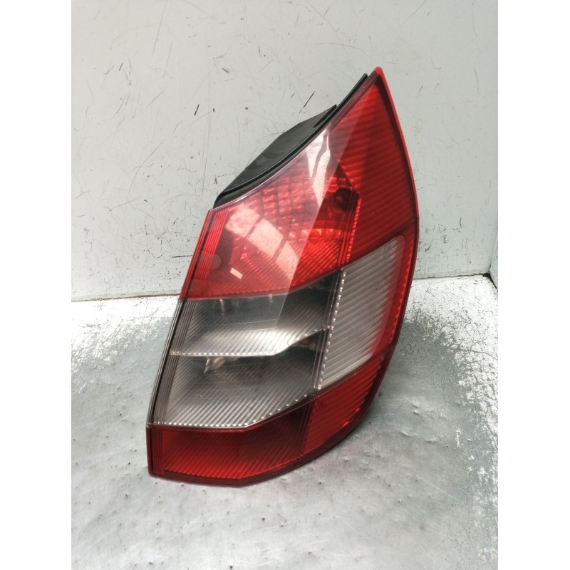 Recambio de piloto trasero izquierdo para renault grand scénic ii (jm0/1_) 1.9 dci (jm14) referencia OEM IAM   