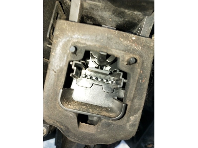 Recambio de piloto trasero izquierdo para renault grand scénic ii (jm0/1_) 1.9 dci (jm14) referencia OEM IAM   