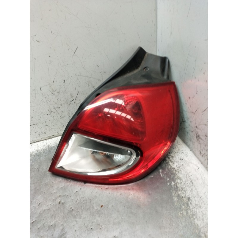 Recambio de piloto trasero derecho para renault clio iii (br0/1, cr0/1) 1.2 16v (br02, br0j, br11, cr02, cr0j, cr11) referencia 